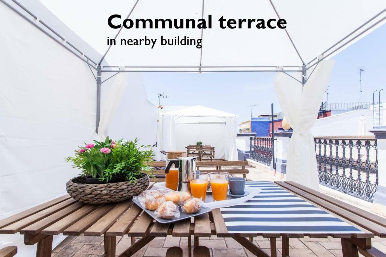Hostly Acetres 1A Loft In City Center, Comunal Terrace, Fibre,Parking Optional Sevilha Exterior foto